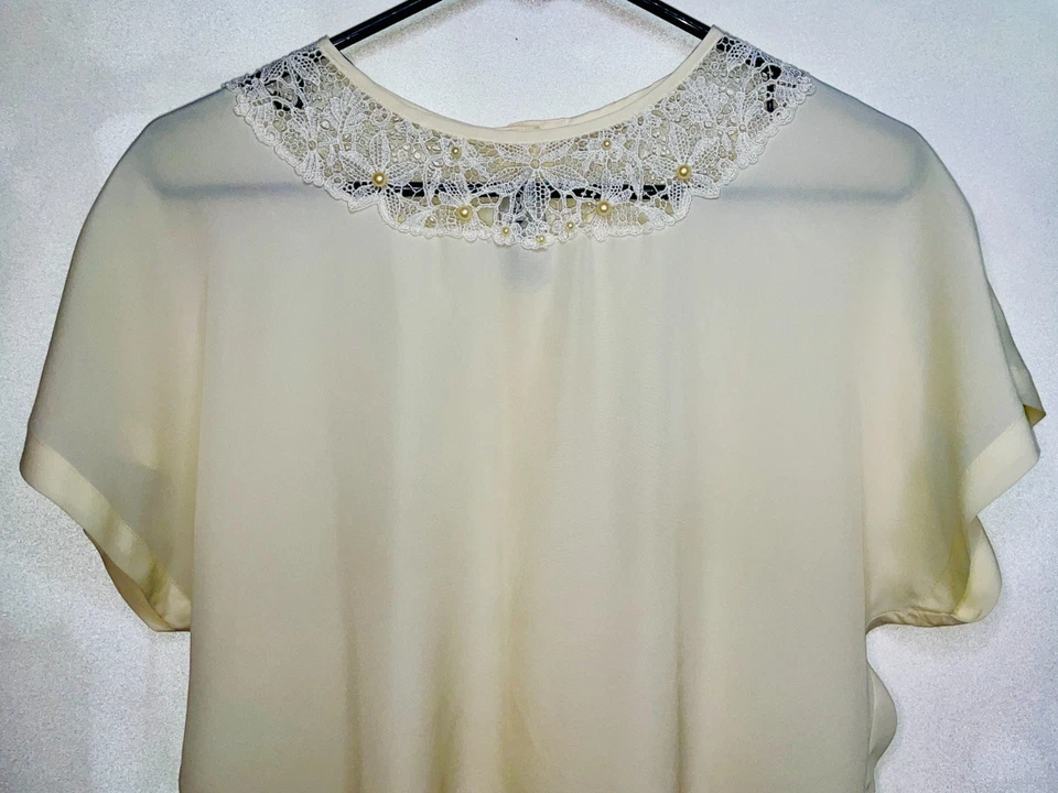 Blusa branca vintage San Andre 1993 feminina tamanho 8 manga curta botão para cima nas costas - Imagem 3 de 4