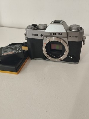 FUJIFILM X-T20 SILVER BODY     TOP