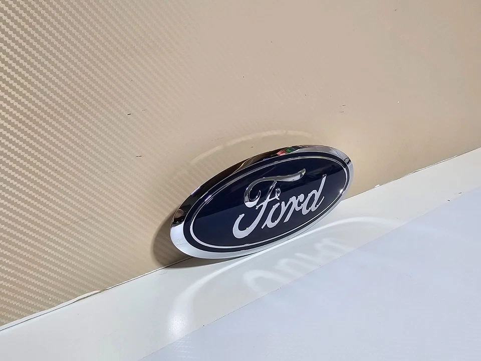 Ford Edge OEM Front Grille Emblem 2015 2016 2017 2018 2019 2020 Foto 2 de 4