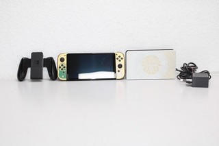 Nintendo Switch Console "Legend of Zelda: Tears of the Kingdom Edition" (ES11)