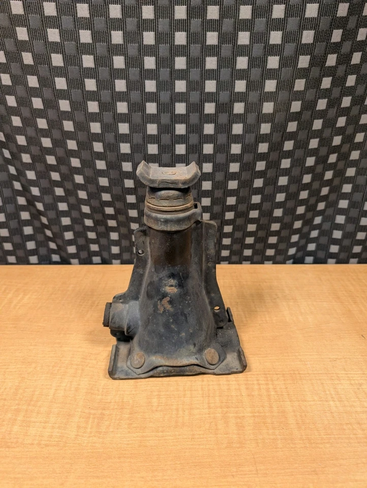 81 93 DODGE RAM TRUCK VAN RAMCHARGER 1ST GENERATION BOTTLE JACK - Image 2 of 4