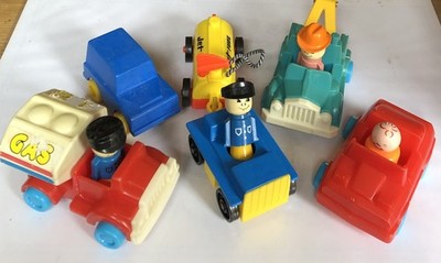 Playskool Multi-Storey Car Park, 4 People & 5 Vehicles - Vintage - USA - 3-5 Yrs