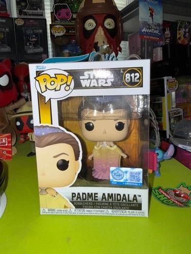 Funko Pop! Star Wars Padme Amidala ( In Lake Dress ) excluisve #812 + protector