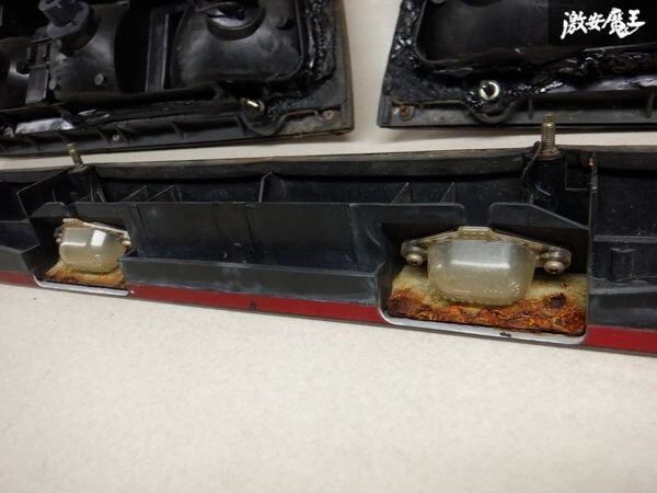 Nissan genuine Z31 Fairlady Z previous term 300ZX tail light