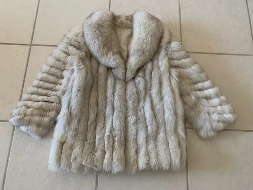 Vintage Natural Blue Fox Finland Jacket Size L; 100% Real Fur jacket with collar