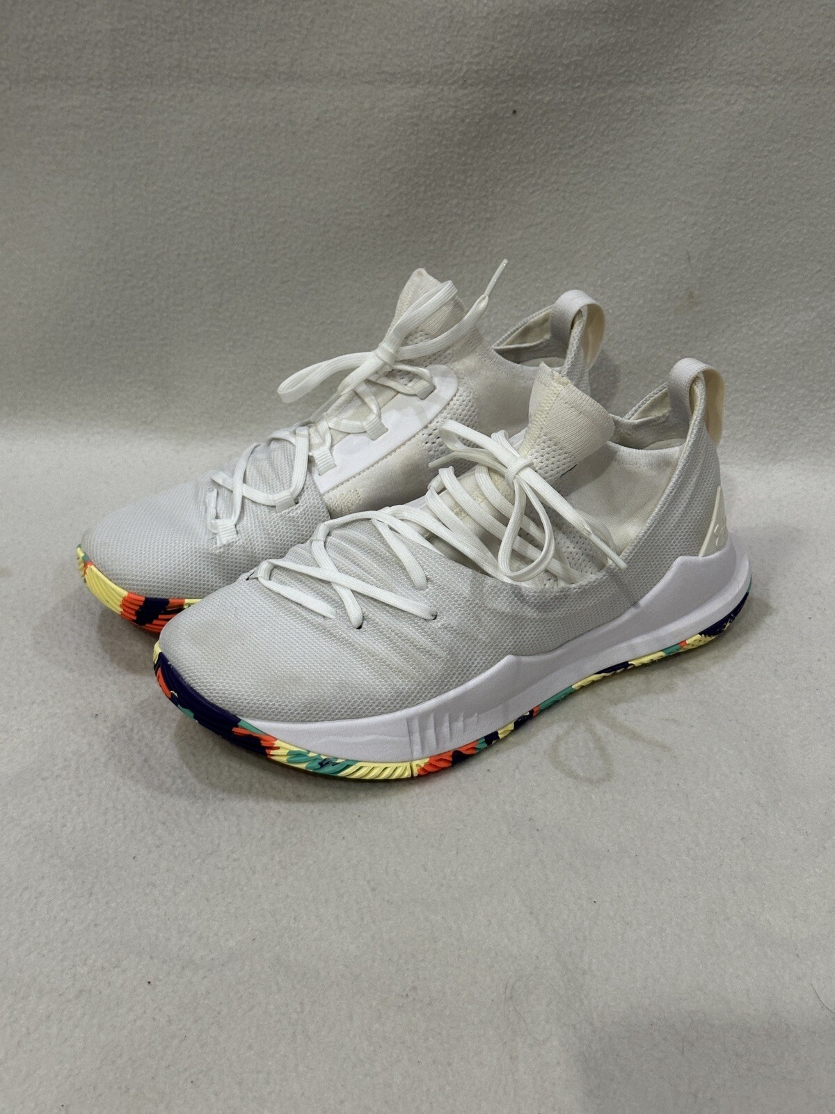 curry 5 white confetti