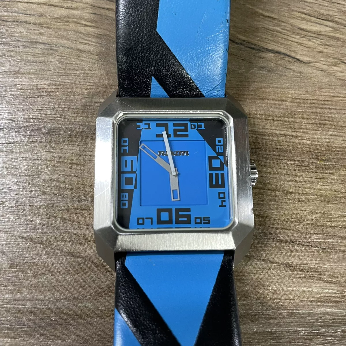 Fastrack 3026ssa deals