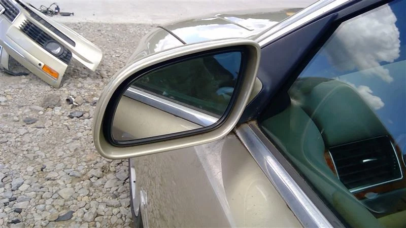 Used Instrument Panel Air Bag fits: 2005 Audi A8 front driver knee Grade A Foto 4 de 4