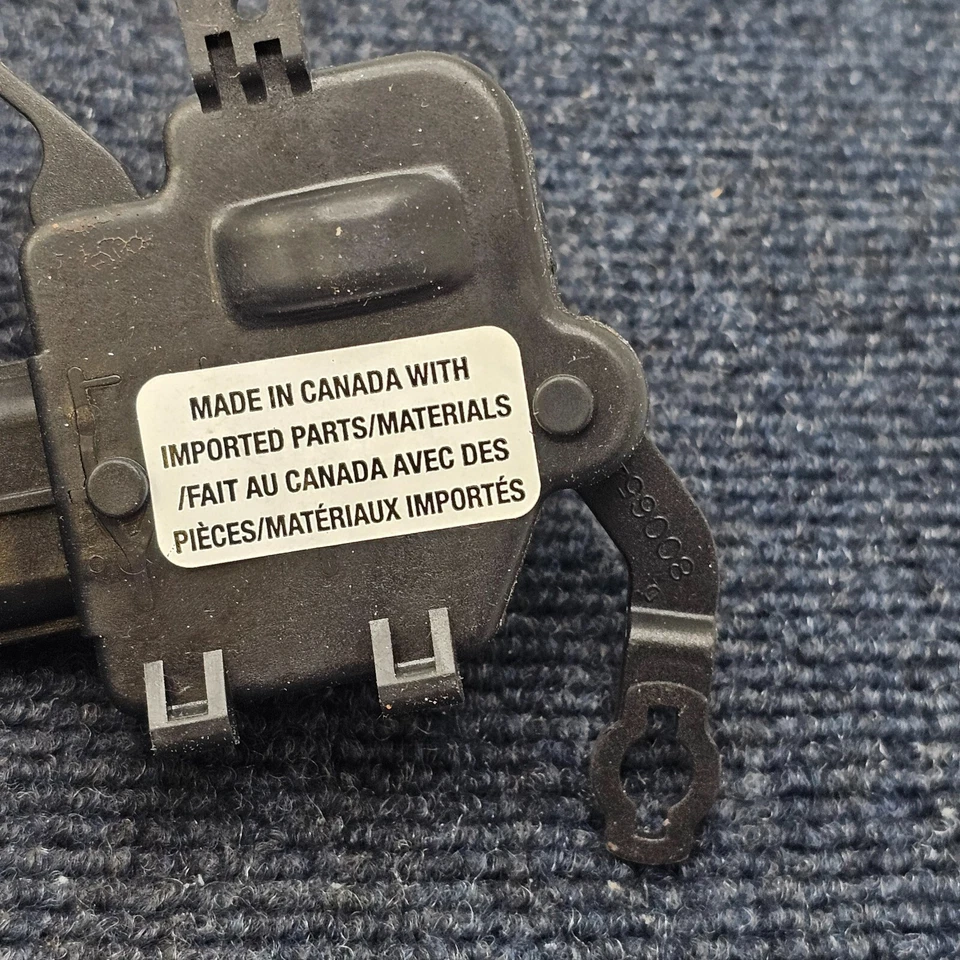 Motor actuador de bloqueo de puerta BWD DLA1083 para Dodge Grand Caravan 2001-2019 Foto 2 de 4