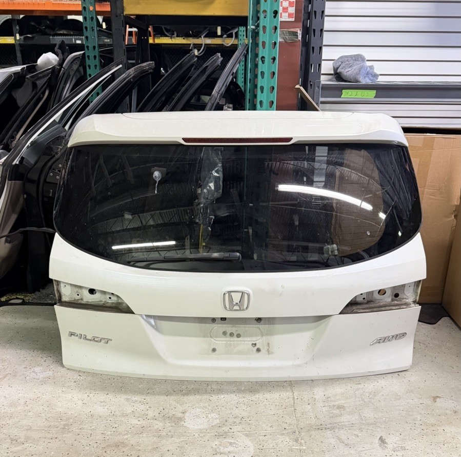 ✅ 2016 - 2018 Honda Pilot Rear Liftgate Tailgate OEM White w/ Glass Camera AWD