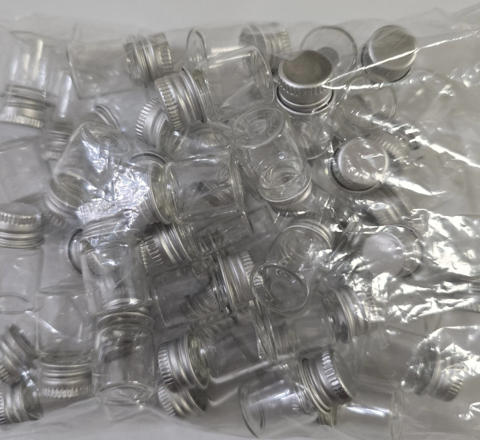48 Glass Bottles Tiny Aluminum Jars Lids 2ML