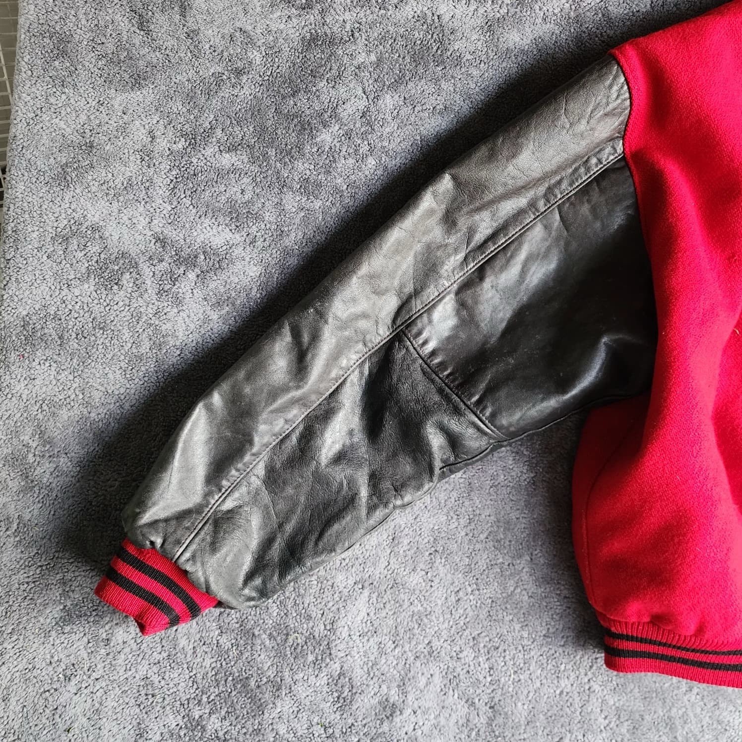 GAP Varsity Jacket Red Wool Black Leather Sleeves USA Made Vintage Size L Bomber image 9