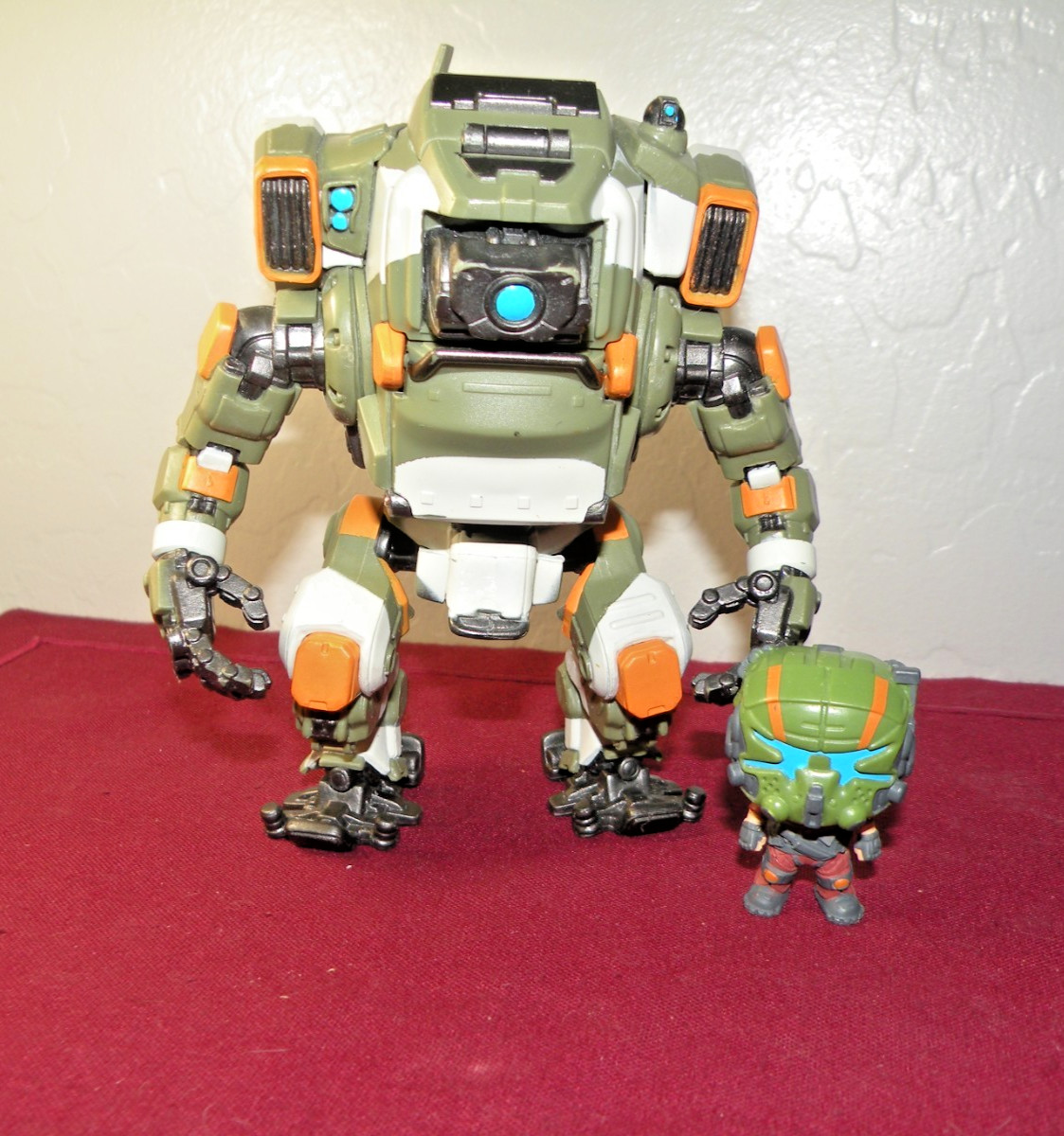 Funko Pop&excl; Vinyl Titanfall 2 Jack & BT Figures &num;132 Games Series Minor Damage