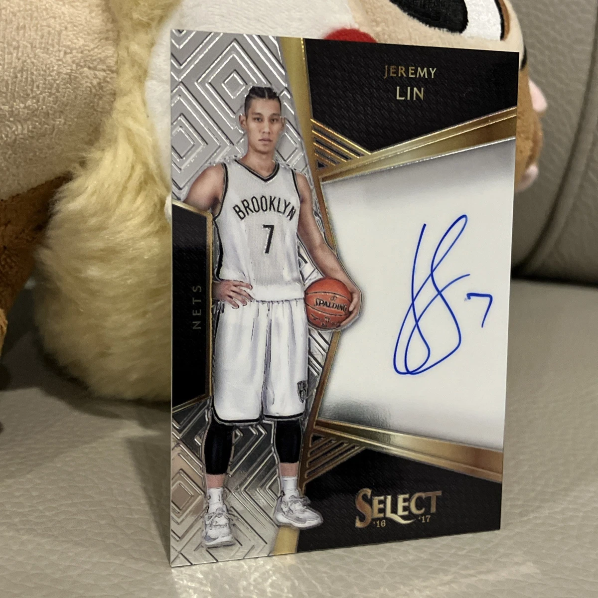25+ Jeremy Lin Basketball Serial Numbered Sports Trading Cards