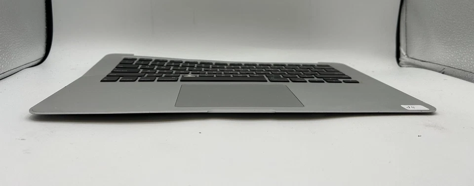 Apple MacBook Air 13" Mid 2011 i5 1.6GHz 2GB No SSD Logic Board Bent Case Bundle - Image 2 of 4