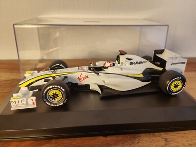 Brawn GP Mercedes BGP 001 Button British GP F1 2009 Minichamps 1/18