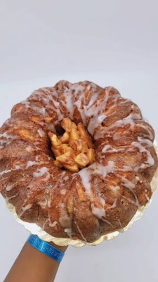 Apple Cinnamon Cheesecake Bundt Cake