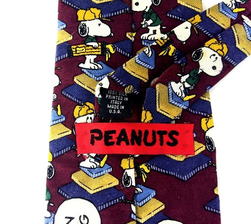 Peanuts Vintage Mens Tie Snoopy Golfing It's All In The Swing Silk Red Green - Picture 5 of 6