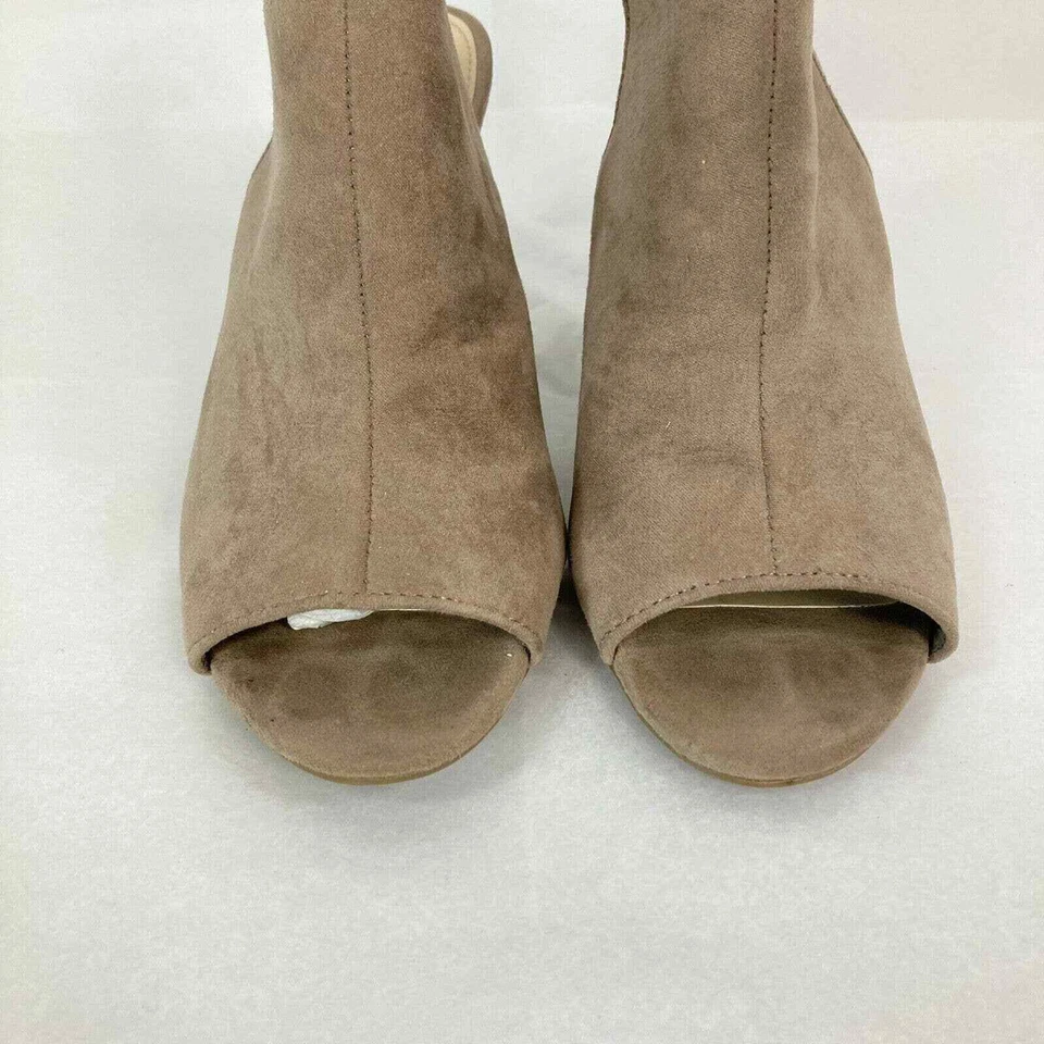 Bar III Shoes Womens Sz 7 Micro Suede Open Toe Buckle Ankle Strap Heel Sandals  - Image 3 of 4