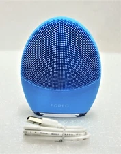 Foreo Luna 3 Smart Facial Cleansing Massager - Combination skin