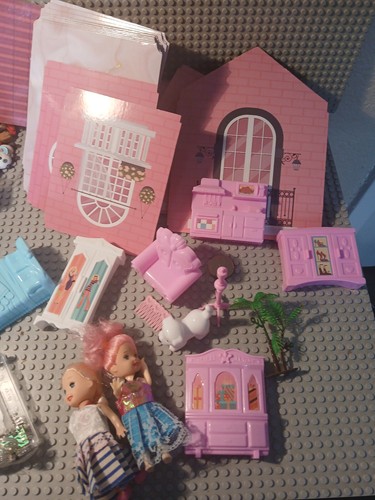 Vintage Lot of 30+ Pieces Plastic dolls & Dollhouse Furniture cardboard house