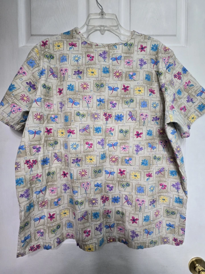 SB Scrubs Scrub Top size L-Tan/Pastel Floral Classic V-Neck-Chest 25"/L 28" - Image 2 of 4
