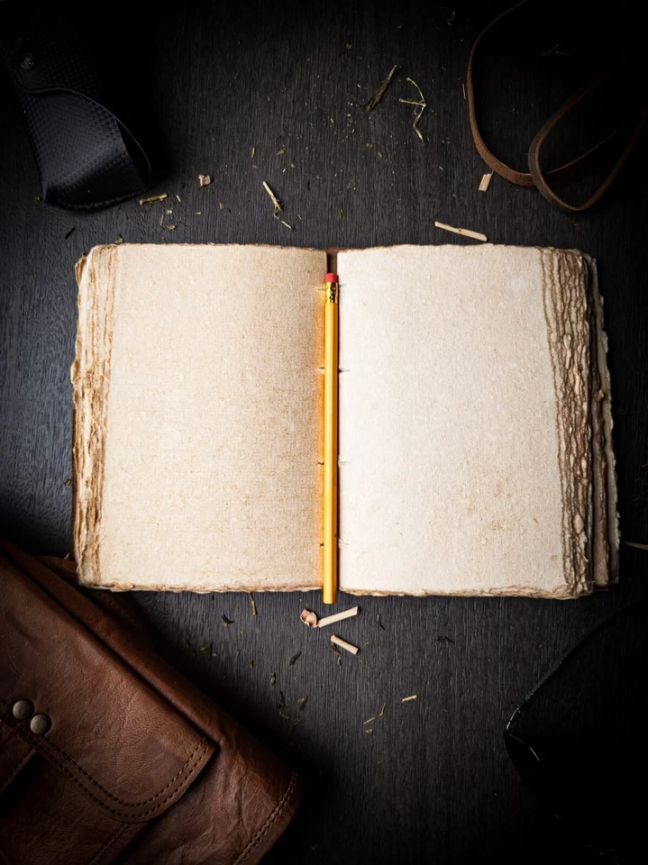 Vintage Leather bound Journal Diary Notebook Handmade Deckle Edge Paper -8X6x2 - Image 2 of 3