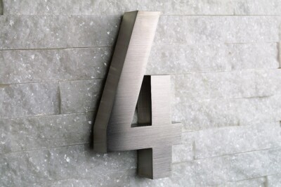 3D-Hausnummer 4 H20 cm Edelstahl V2A  N.D. minimale Fehler Restposten