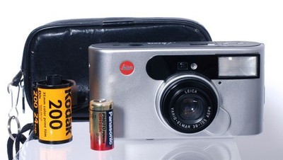 Leica C1 silber analoge Edel-Kompaktkamera mit Metallgehäuse Zoom 38-105mm