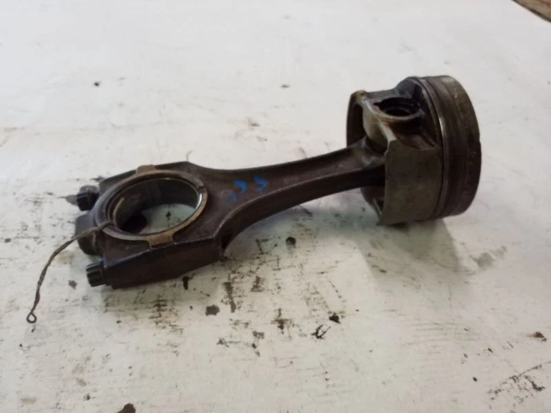Connecting Rod w/ Piston | Fits 1993-1995 BMW 325i 325is - Image 2 of 4