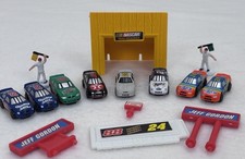 VTG Micro Machines NASCAR Lot Of 9 Race Cars Jeff Gordon  1:144 Scale