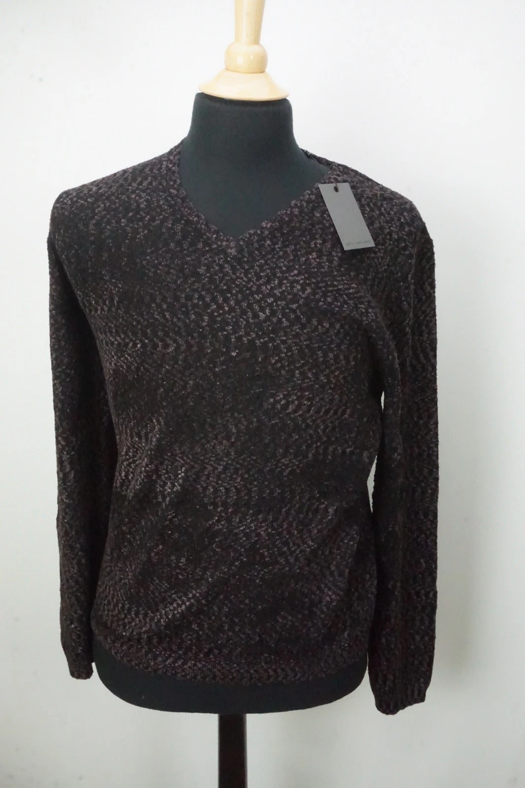 John Varvatos Plum Wood Black Pattern Wool Blend Sweater Sz L Brand NEW
Opens in a new window or tab