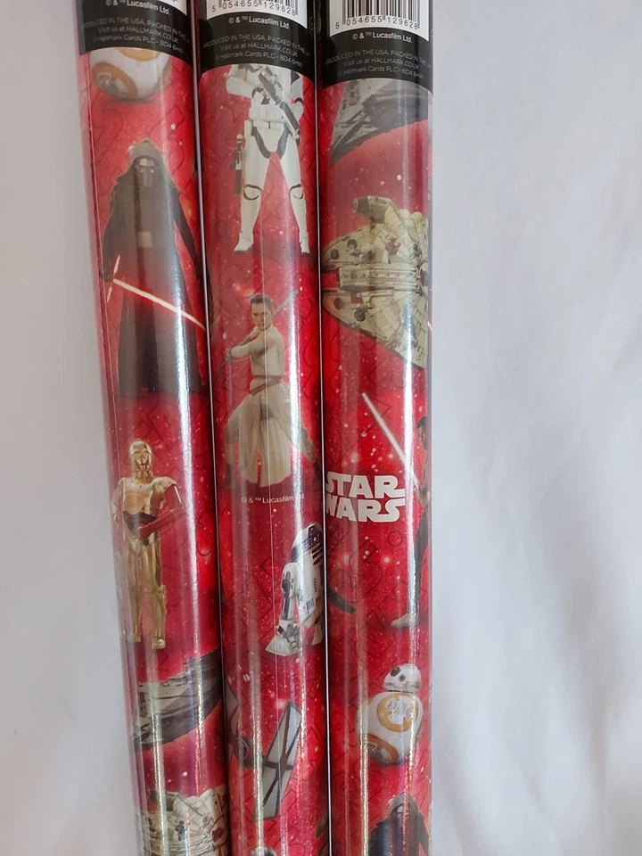 Star Wars Christmas Wrapping Paper - Image 2 of 3
