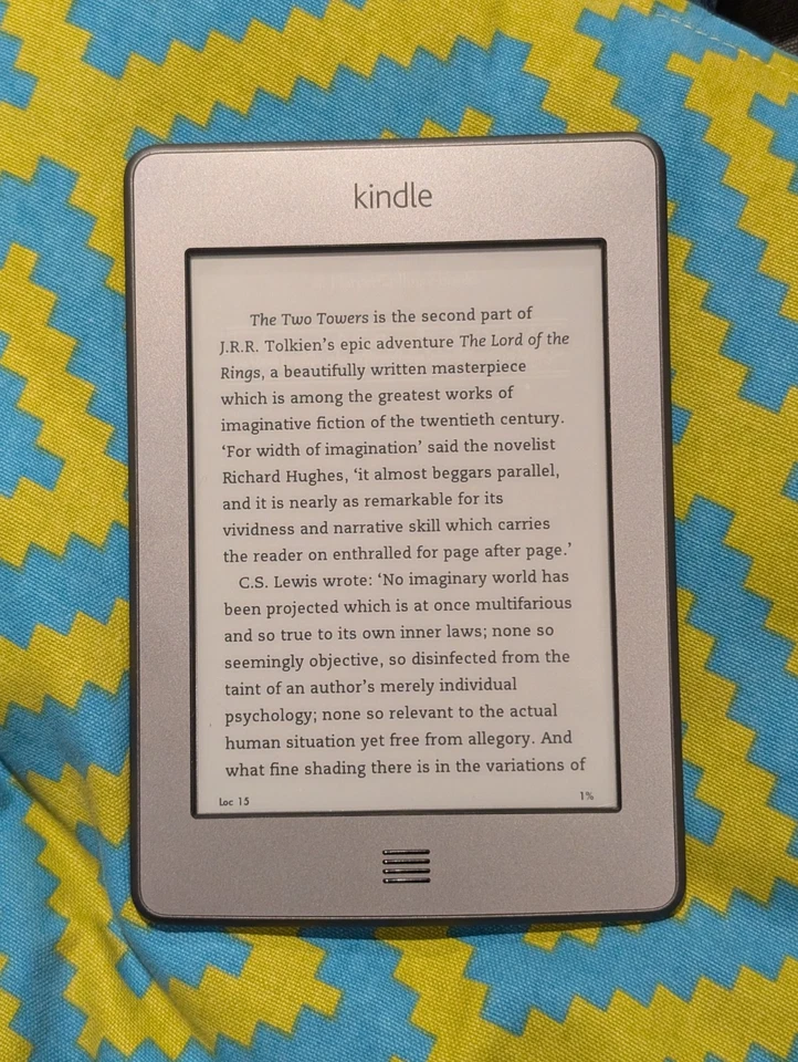 Amazon Kindle Touch 4th Gen D01200 Wi-Fi 6" e-Book eReader - Graphite Grey 4GB - Image 4 of 4