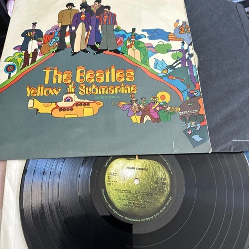THE BEATLES YELLOW SUBMARINE UK 1969 VINYL LP STEREO, no G&L credit, early issue
