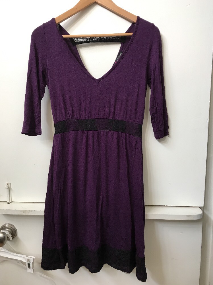 Women's Delirious Los Angeles Purple V Neck 3/4 Sleeve Lace Accent