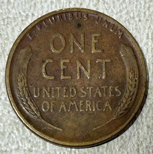 1937 Lincoln Wheat Cent with Lamination Obverse Error US Mint Coin - Picture 3 of 3