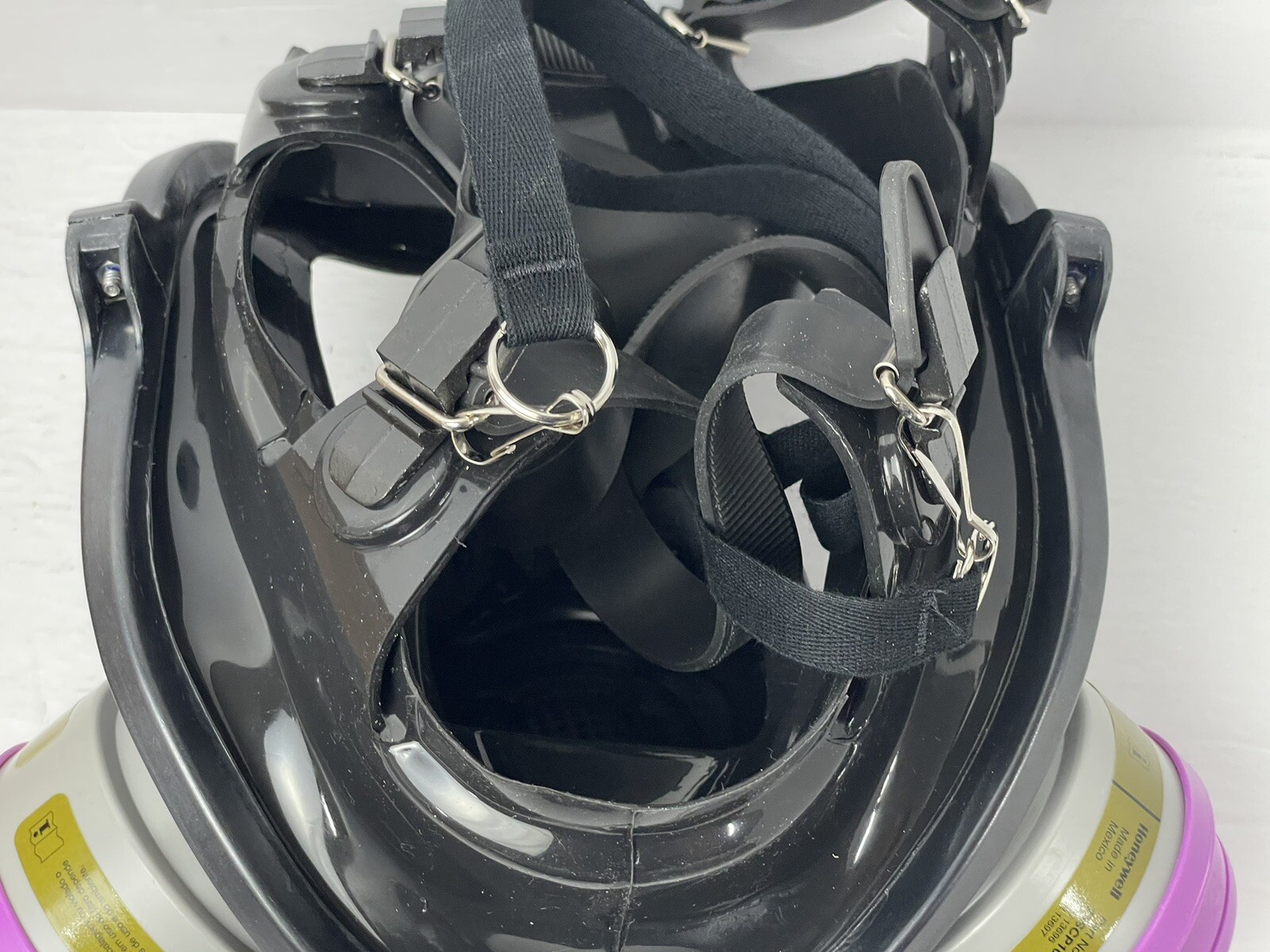 Honeywell North 76008A Series 7600 Full Facepiece Respirator, Medium