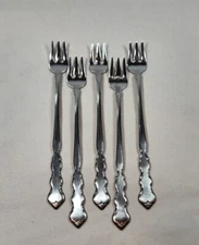 Oneida VALERIE Distinction Set of 5 Cocktail Seafood Fork Deluxe Stainless 6 in