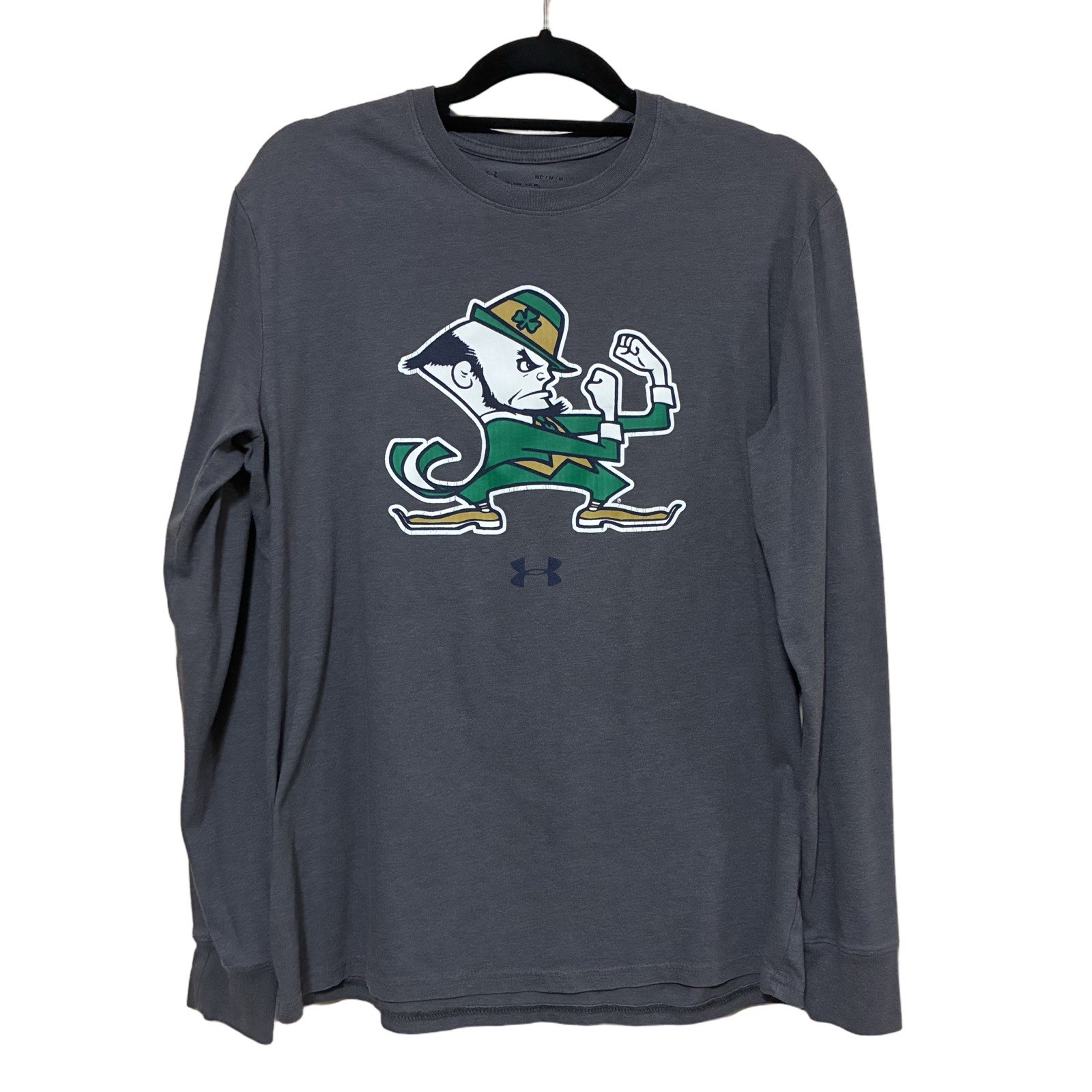 Notre Dame Fighting Irish Long Sleeve Tee Men’s M Under Armour Loose Fit NCAA