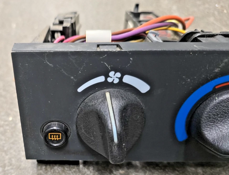 1994 - 1996 Chevrolet Impala Caprice A/C Heater Climate Control 16192891 OEM ! — 第 2/4 张图片