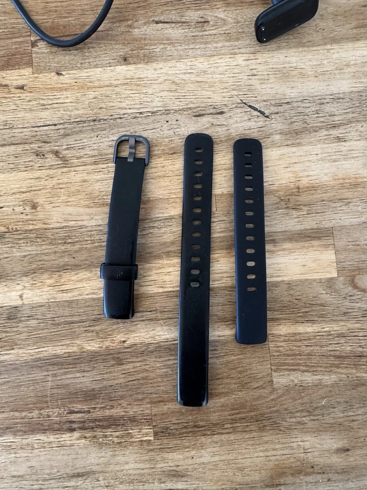 Fitbit Luxe Aktivitäts-Tracker, Schwarz - Fitness Tracker OVP - Bild 3 von 4
