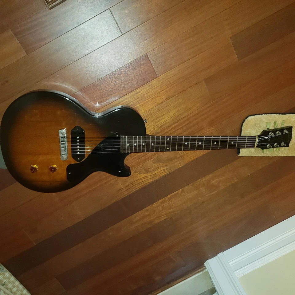 2005 Gibson Les Paul Junior Tobacco Sunburst With Upgrades With TSA CASE - Image 2 of 4