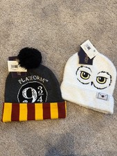 Harry Potter Knit Beanie Hat Lot of 2 Platform 9 3/4 Gryffindor Hedwig Eyes NWT