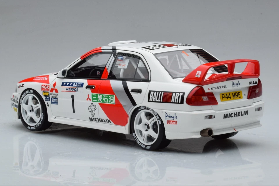 1:18 Otto Mitsubishi Lancer EVO IV OT40 - Photo 3/4