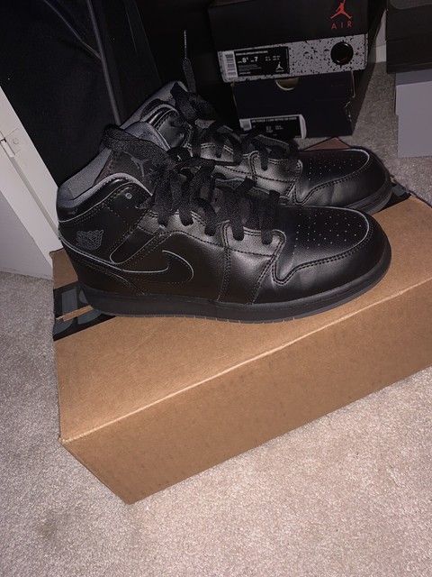 jordan 1 mid black size 6