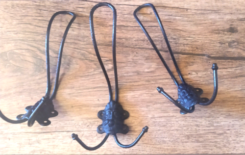 3pc Lot Old Primitive Cast Iron Hangers Coat Hat Hooks, Vintage Iron Towel Hooks - Picture 1 of 4