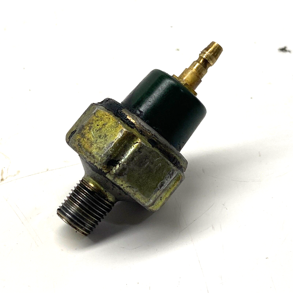 John Deere 1565 F935 Yanmar Oil Pressure Switch M809526 | eBay