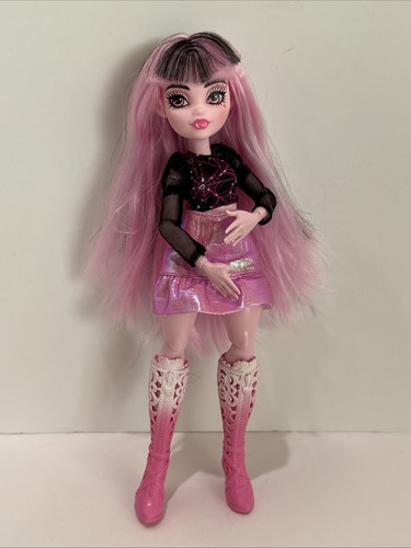 Monster High Draculaura Skulltimate Secrets Fearidescent Doll with Tall Boots
