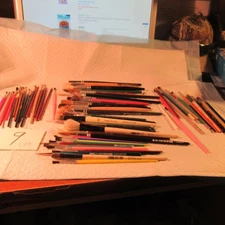 MISC LOT OF 77 ARTIST BRUSHES VARIOUS MANUFACTURERS PREOWNED